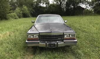 Cadillac Fleetwood Brougham 1984