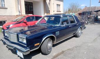 Chrysler Fifth Avenue Chrysler New Yorker V8 1980