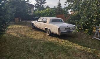 Cadillac Brougham  1988