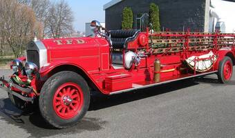 American LaFrance Type 40  1928