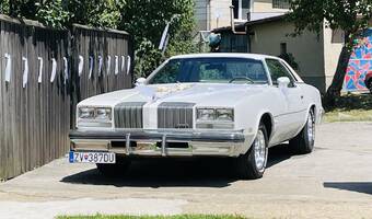 Oldsmobile Cutlass Supreme Brougham 1977