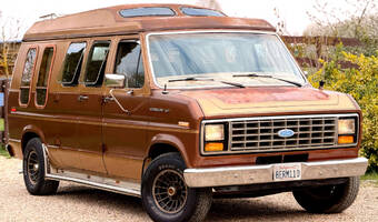 Ford Econoline E-150 5.0 V8 | Classic Coach 1984